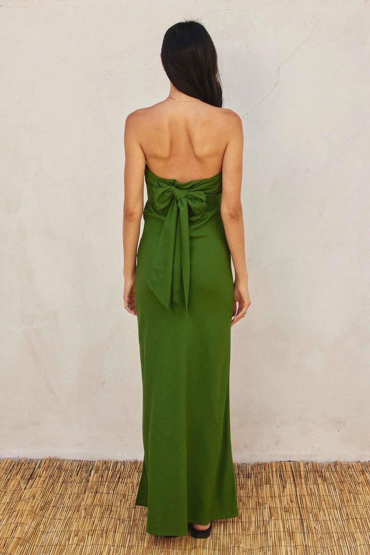 Vestido verde strapless image 1