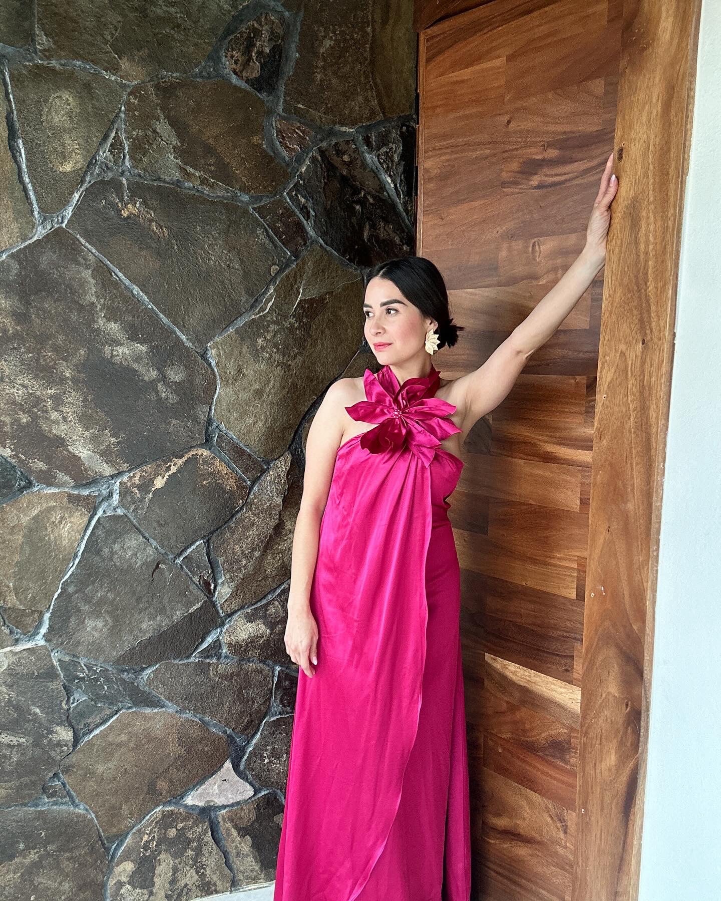 Vestido halter flor cuello image 0