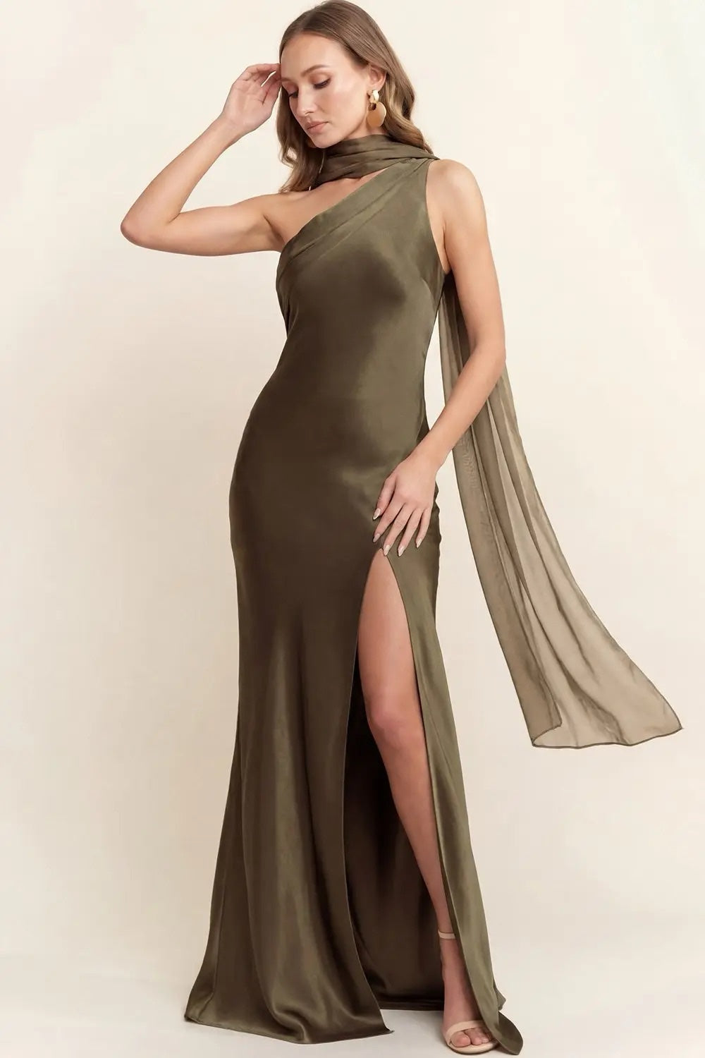 Vestido verde obscuro asimétrico image 2