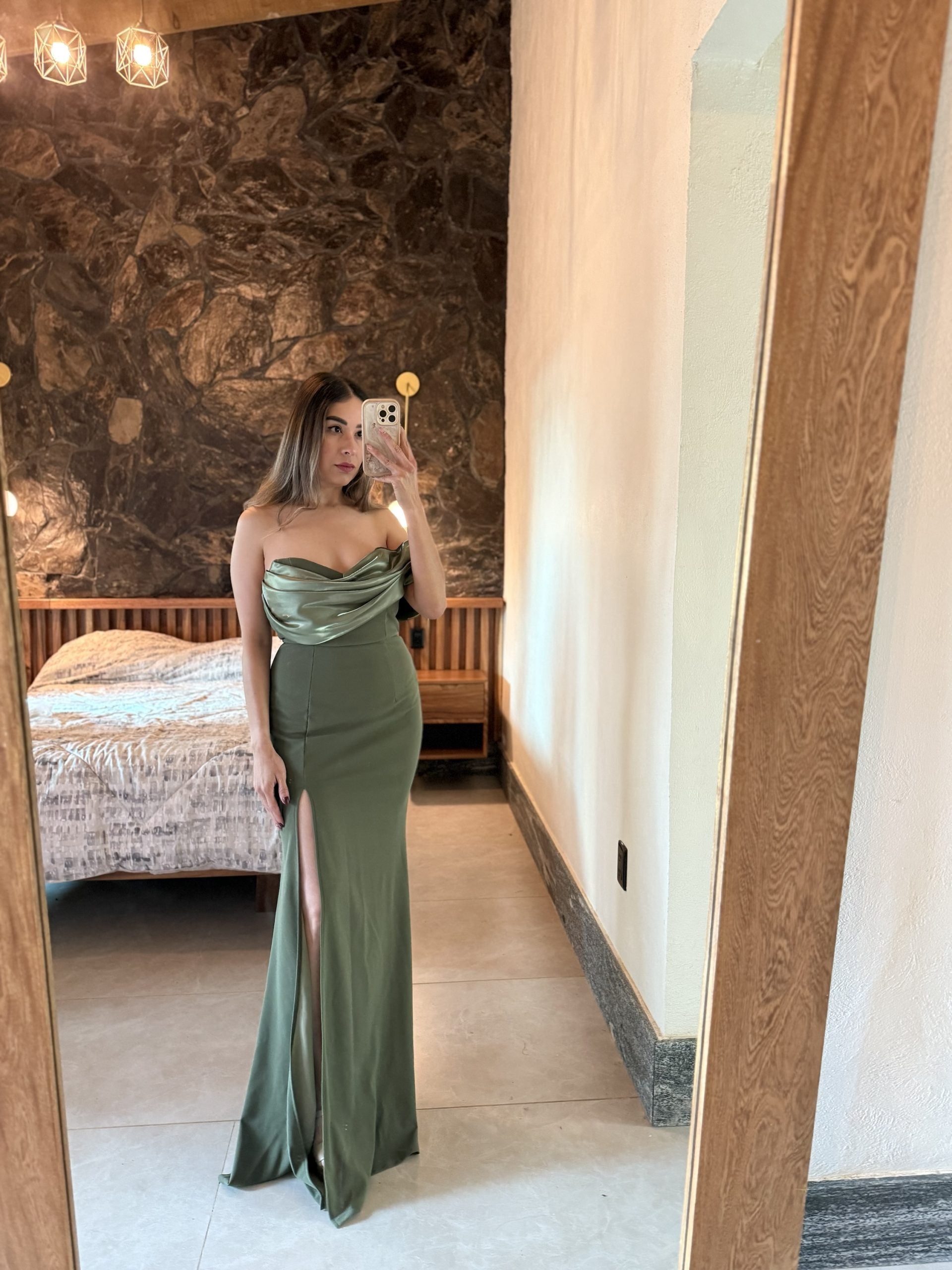Vestido verde olivo image