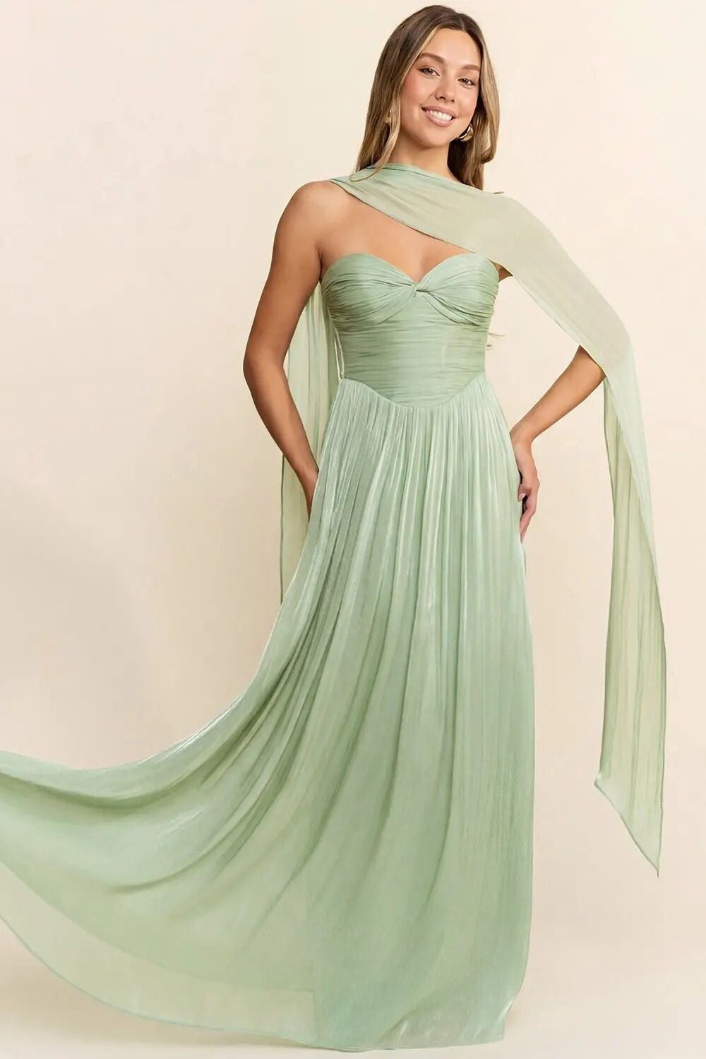 Vestido verde sage corte A image