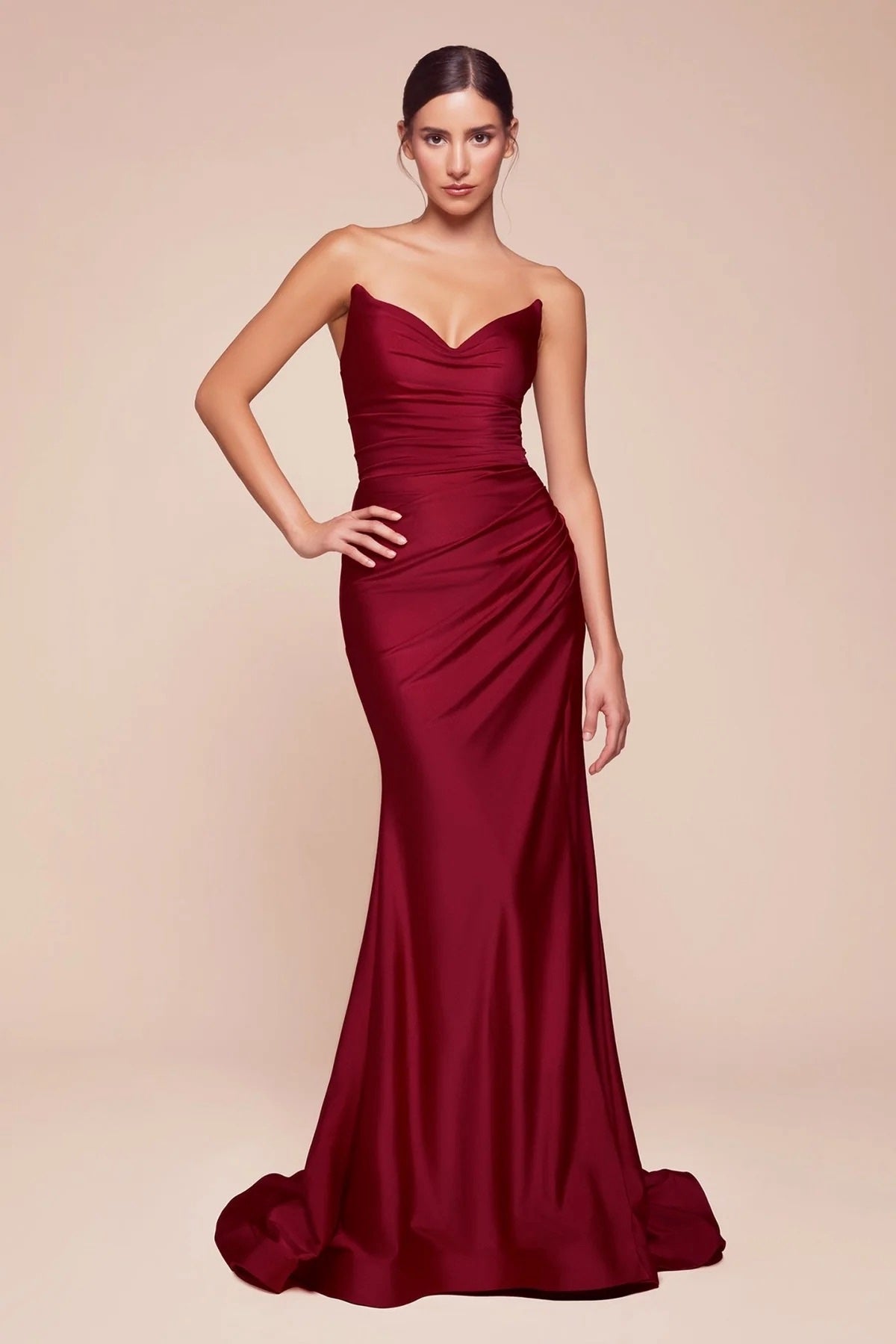 Vestido tinto strapless corte sirena image 1