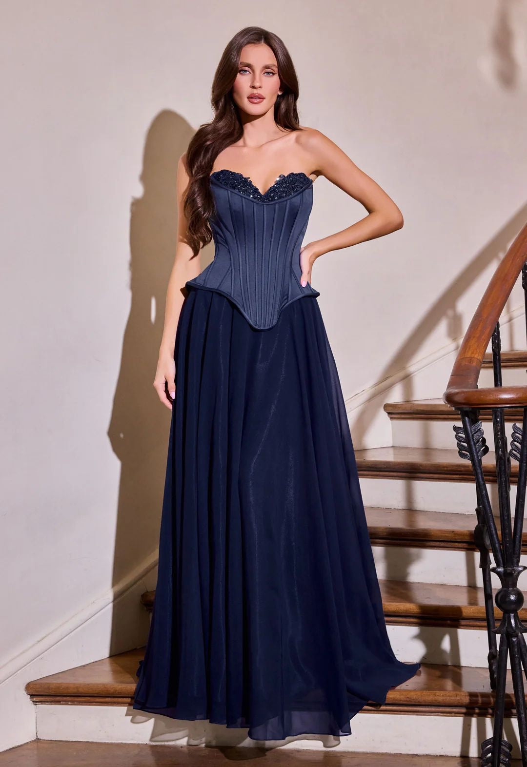 Azul marino strapless falda plisada y corsé image 0