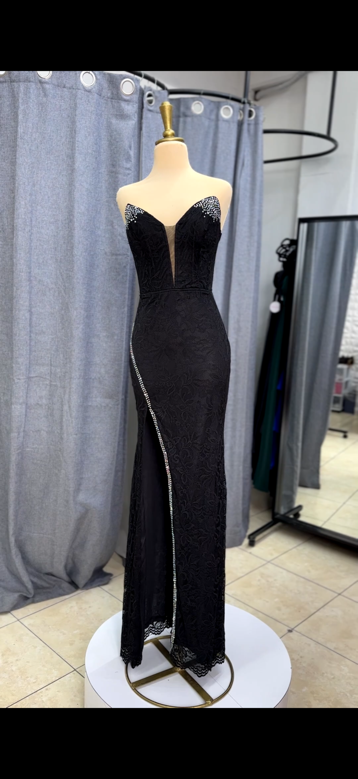 Vestido negro encaje image 1