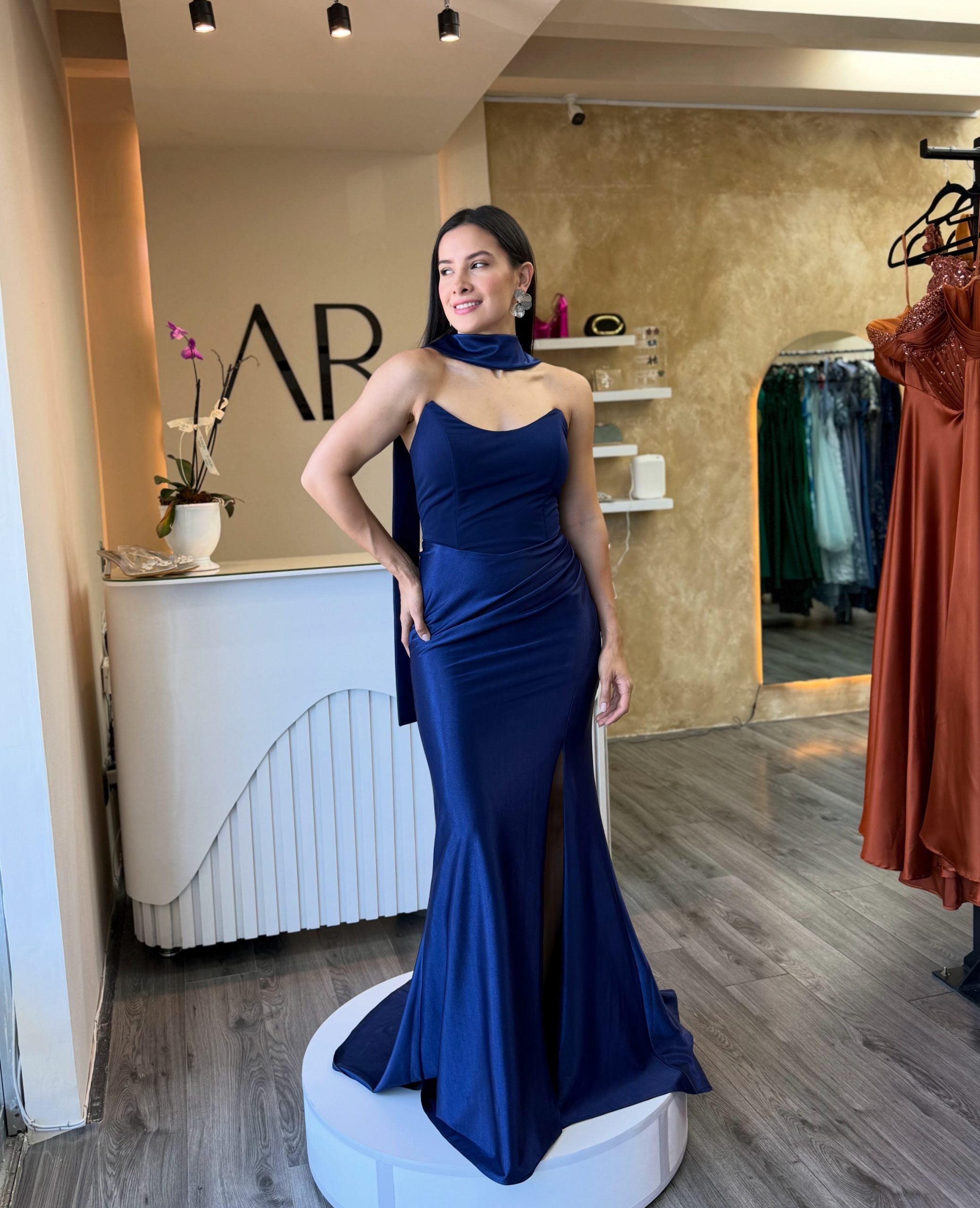 Vestido azul marino strapless image 0