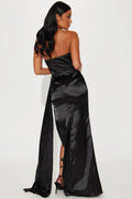 Vestido strapless satinado cauda lateral image 1