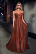 Vestido terracota strapless corte A image 0