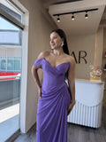 Vestido lila con corsé y estola en cuello image 0